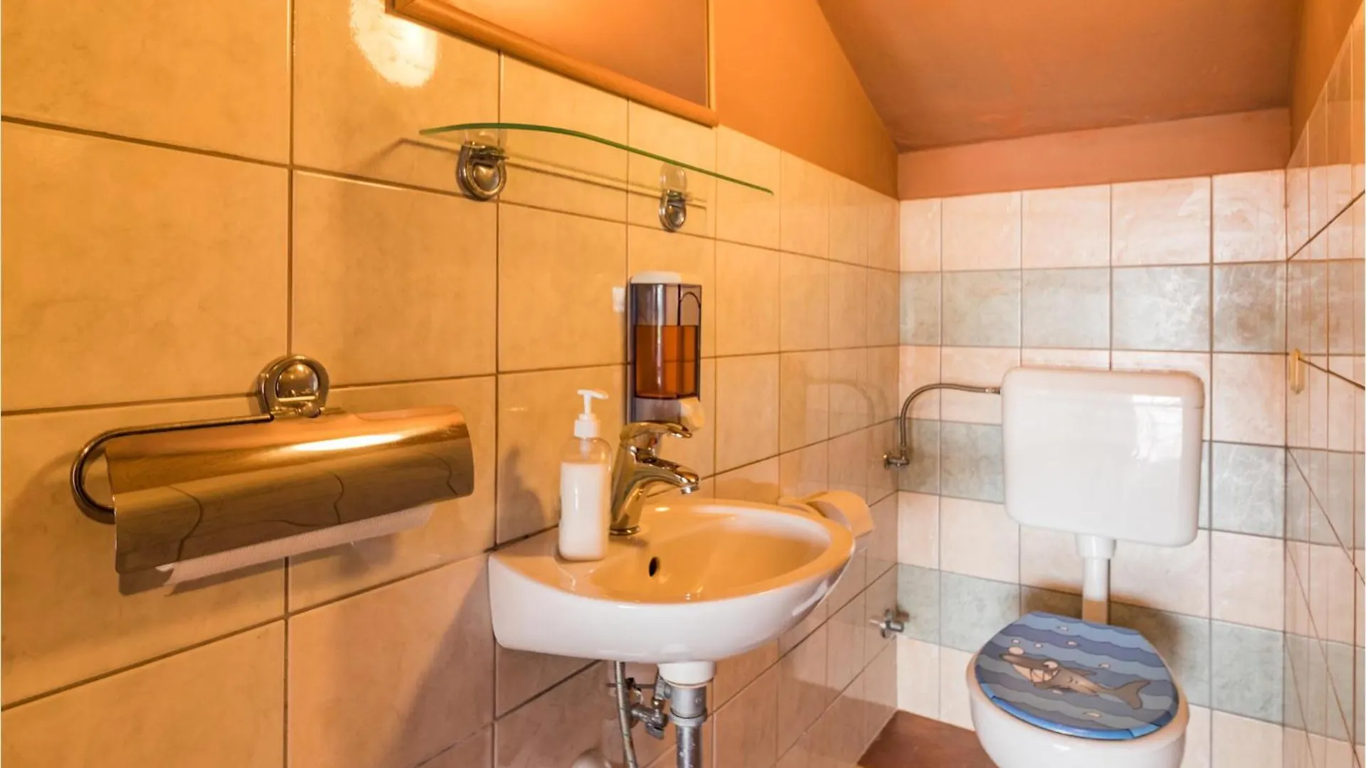 Nice Apartment In Pula With Outdoor Swimming Pool